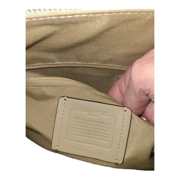 COACH KLEO LARGE CARYALL NWOT MSRP $450 - Picture 4 of 4